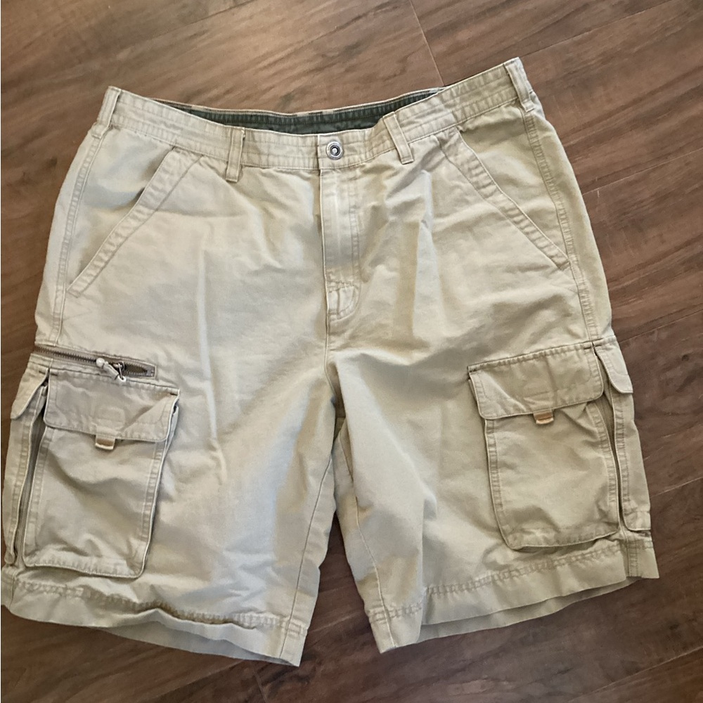Columbia Men's Shorts Size 36 Cargo Khaki Hiking Outdoor Fishing Camping Tan